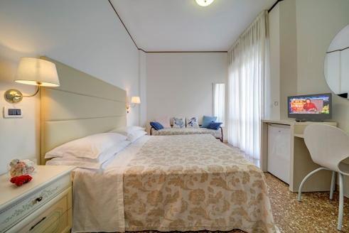 Hotel Carlton Beach ริมินี ภายนอก รูปภาพ