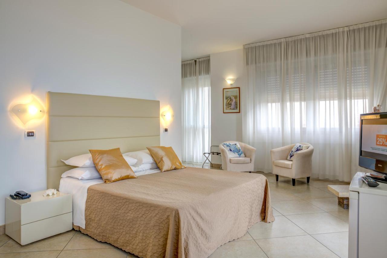 Hotel Carlton Beach ริมินี ภายนอก รูปภาพ