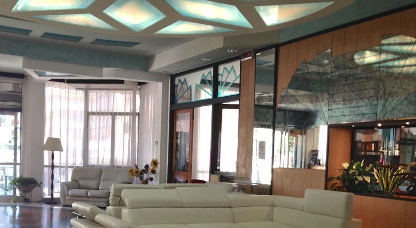 Hotel Carlton Beach ริมินี ภายนอก รูปภาพ