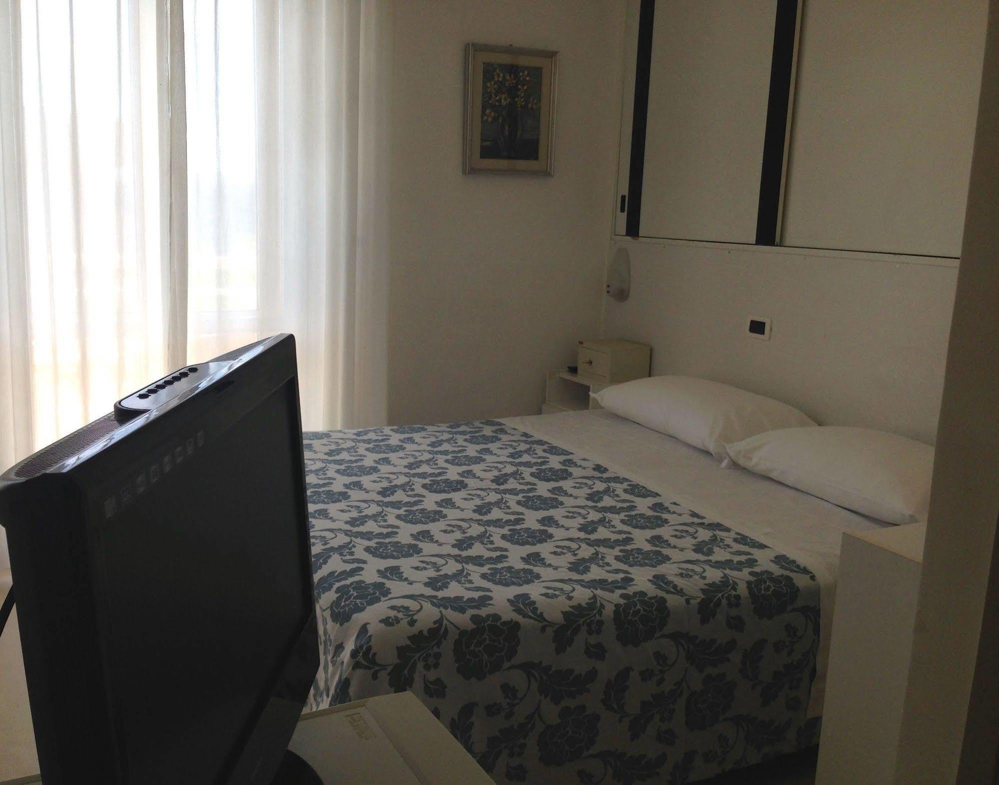 Hotel Carlton Beach ริมินี ภายนอก รูปภาพ